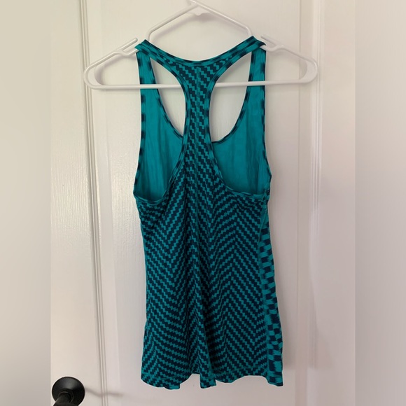 Nike Dri-fit Running Blue Checkered Racerback Tank - Picture 3 of 6